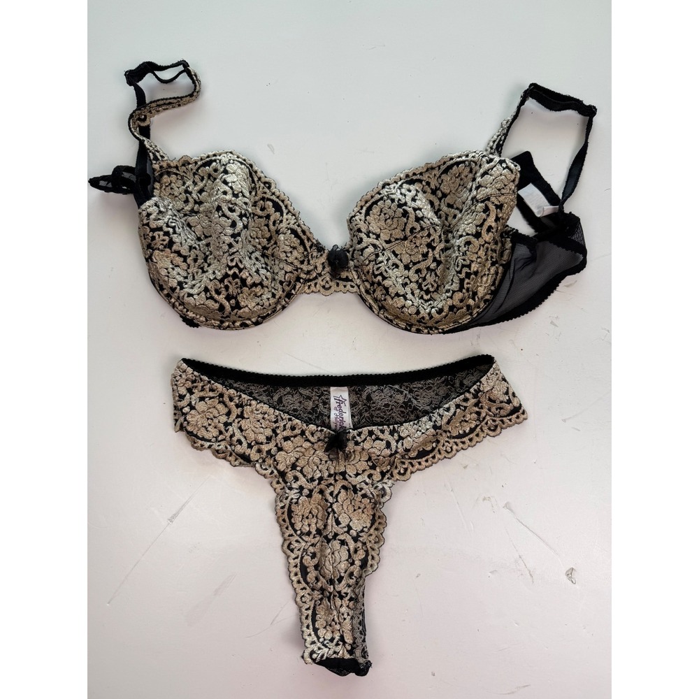 Vintage Fredericks of Hollywood Vintage Black and Gold Lace Bra 36D Set Large
